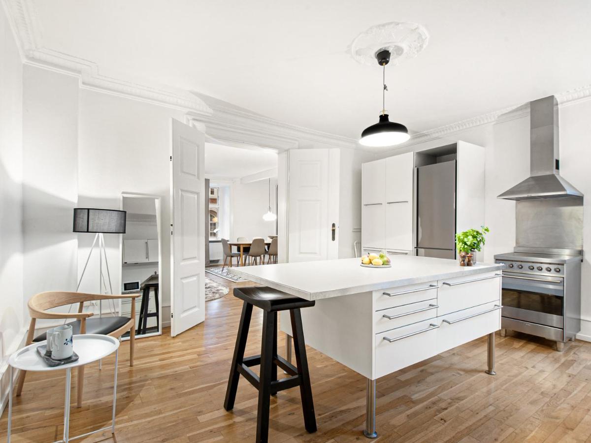 Sanders Stage - Enchanting Four-Bedroom Apartment Near Nyhavn Copenaghen Esterno foto